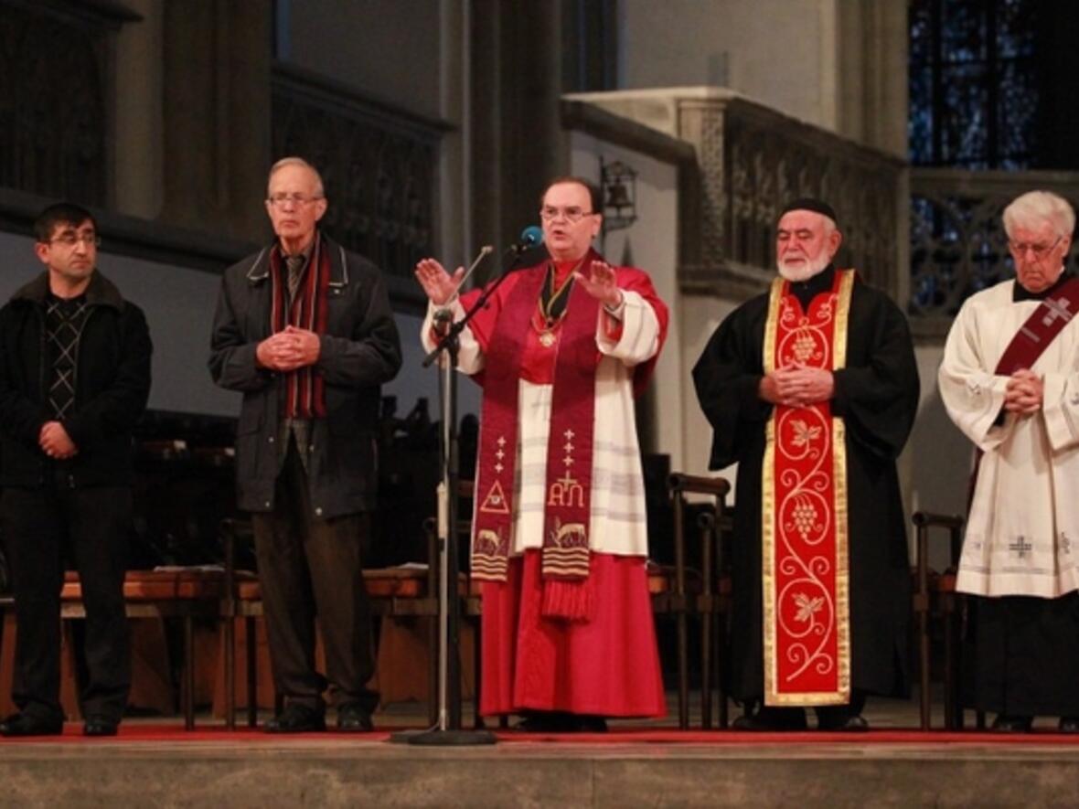 wir-sind-sprachrohr-der-vielen-stummen-christen-die-in-ihren-laendern-keine-stimme-haben-565711