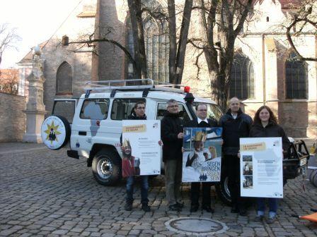 aktion-dreikoenigssingen-2013-kindermissionswerk-die-sternsinger-stellt-spendenaktion-in-augsburg-vor834629