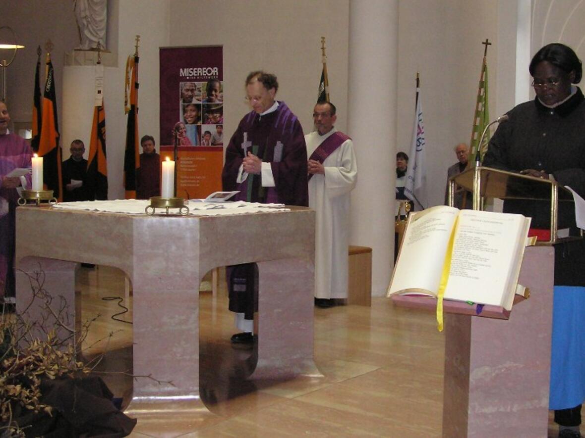 Ein Familiengottesdienst mit Domkapitular Dr. Wolfgang Hacker eröffnete den Solidaritätstag