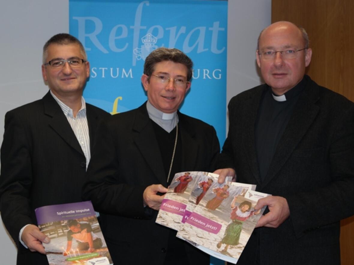 Anton Stegmair, Bischof Bernabé Sagastume, Pfarrer Dr. Ulrich Lindl (v.links) Foto: Maria Steber /pba