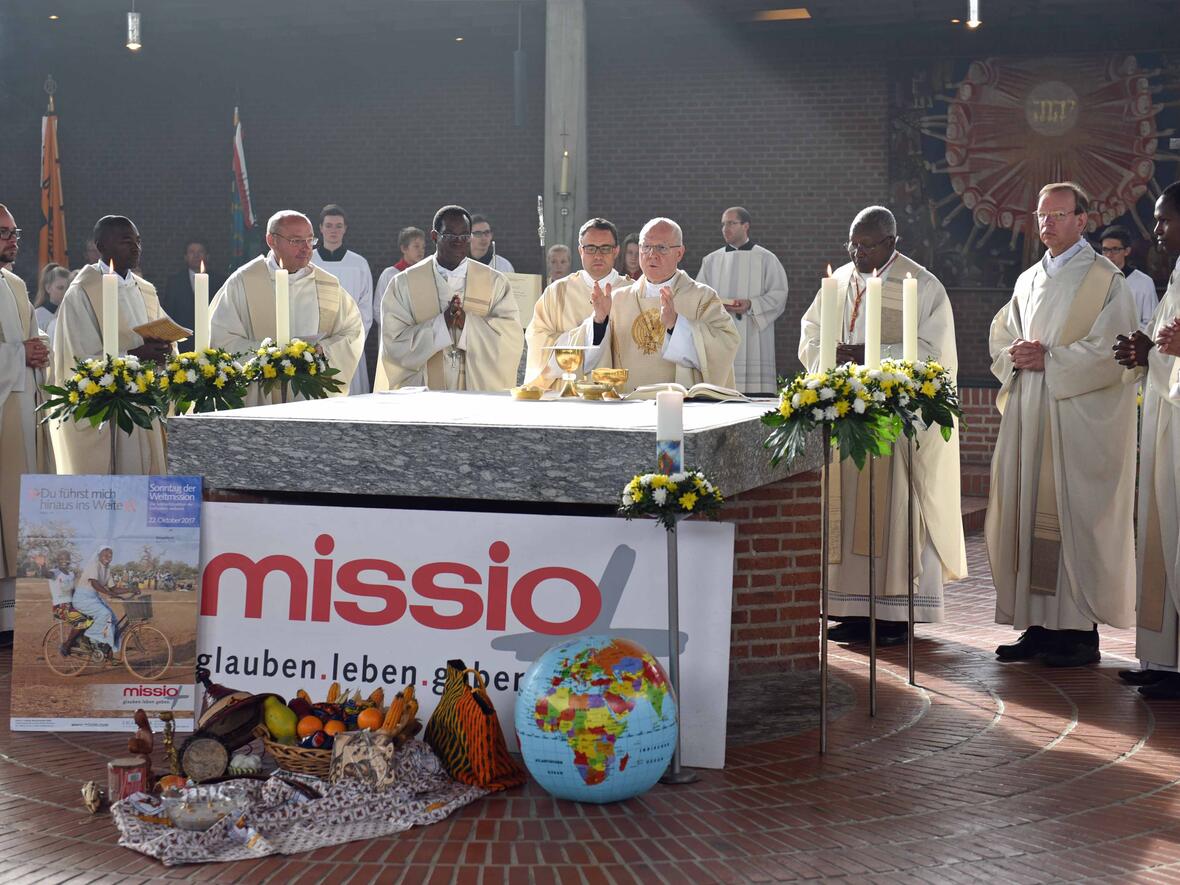 Weltmissionssonntag in Landsberg am Lech mit Bischof Konrad und Gästen aus Burkina Faso. (Foto: Nicolas Schnall / pba)