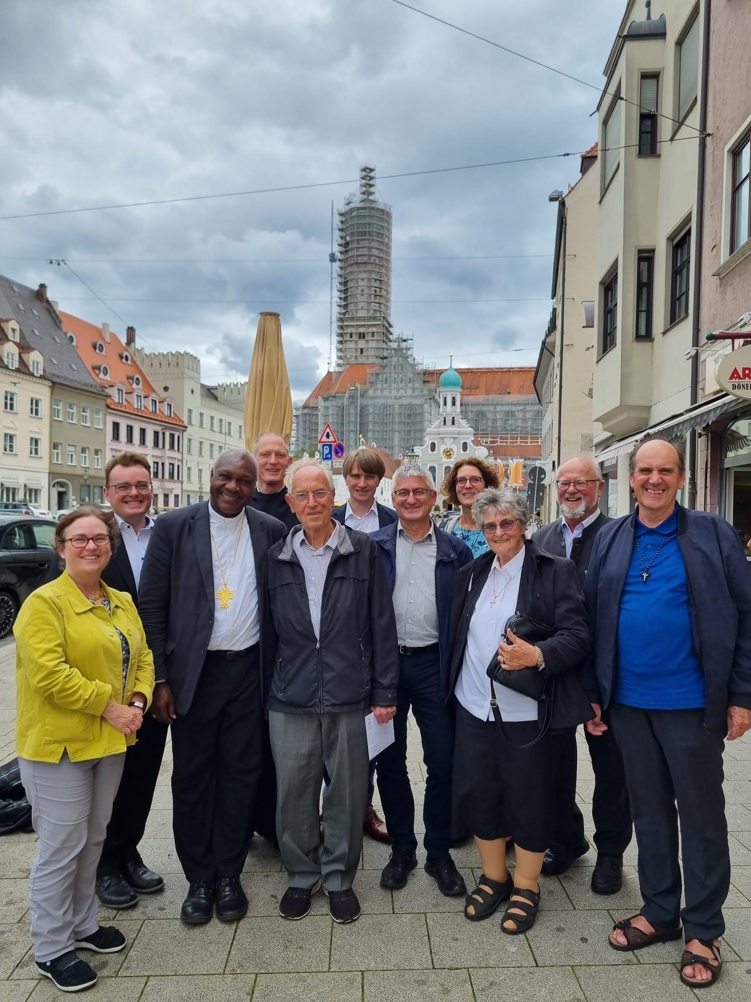 Unsere Missionare beim Gruppenbild mit der Abteilung Weltkirche