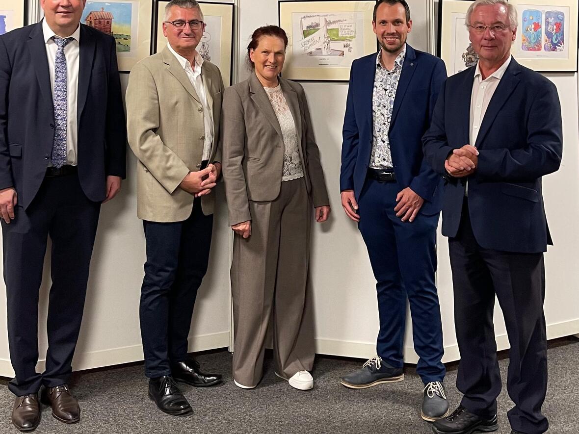 An der Eröffnung nahmen auch teil (von links): Landrat Markus Müller, Anton Stegmair, Bürgermeisterin Erika Schweizer, Alexander Böse, Dekan Johannes Schaufler