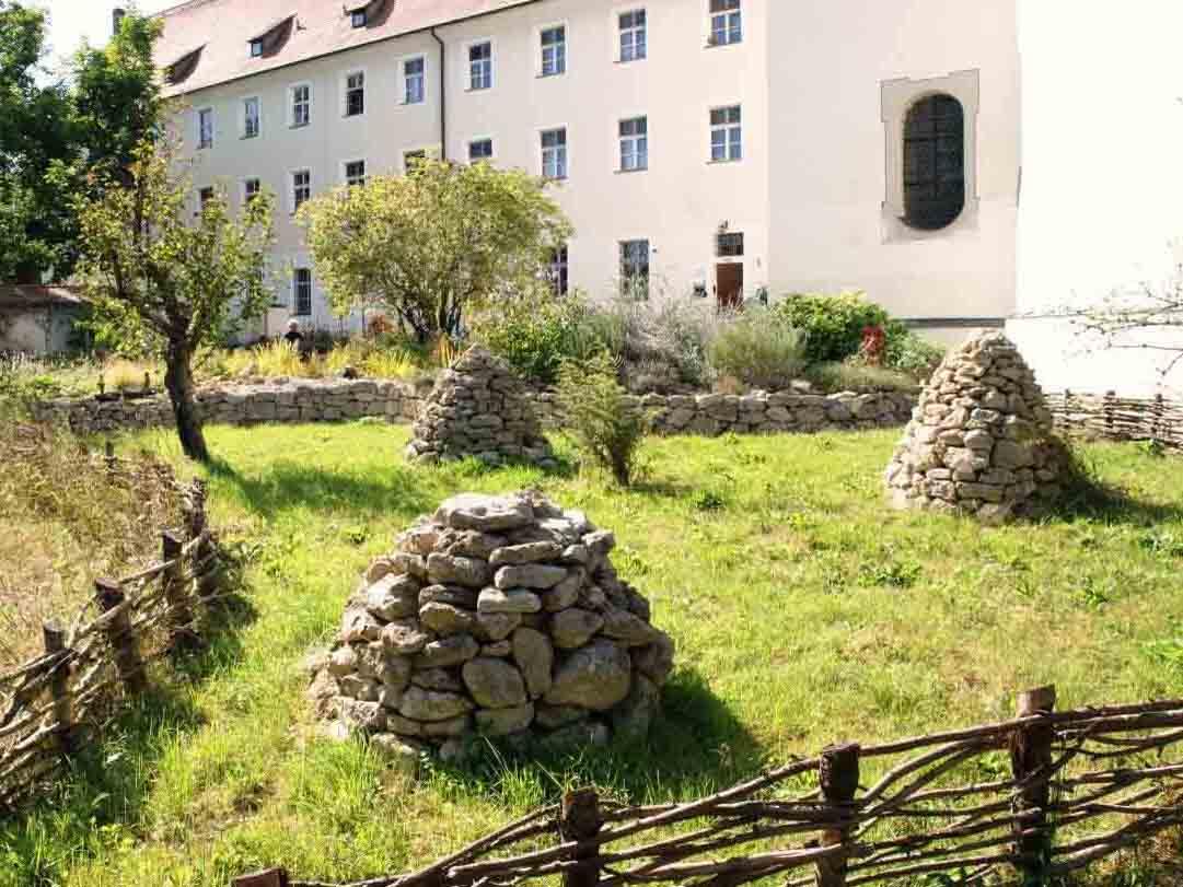 mit-dem-ohr-des-herzens-oekumenischer-schoepfungstag-in-maihingen4427089