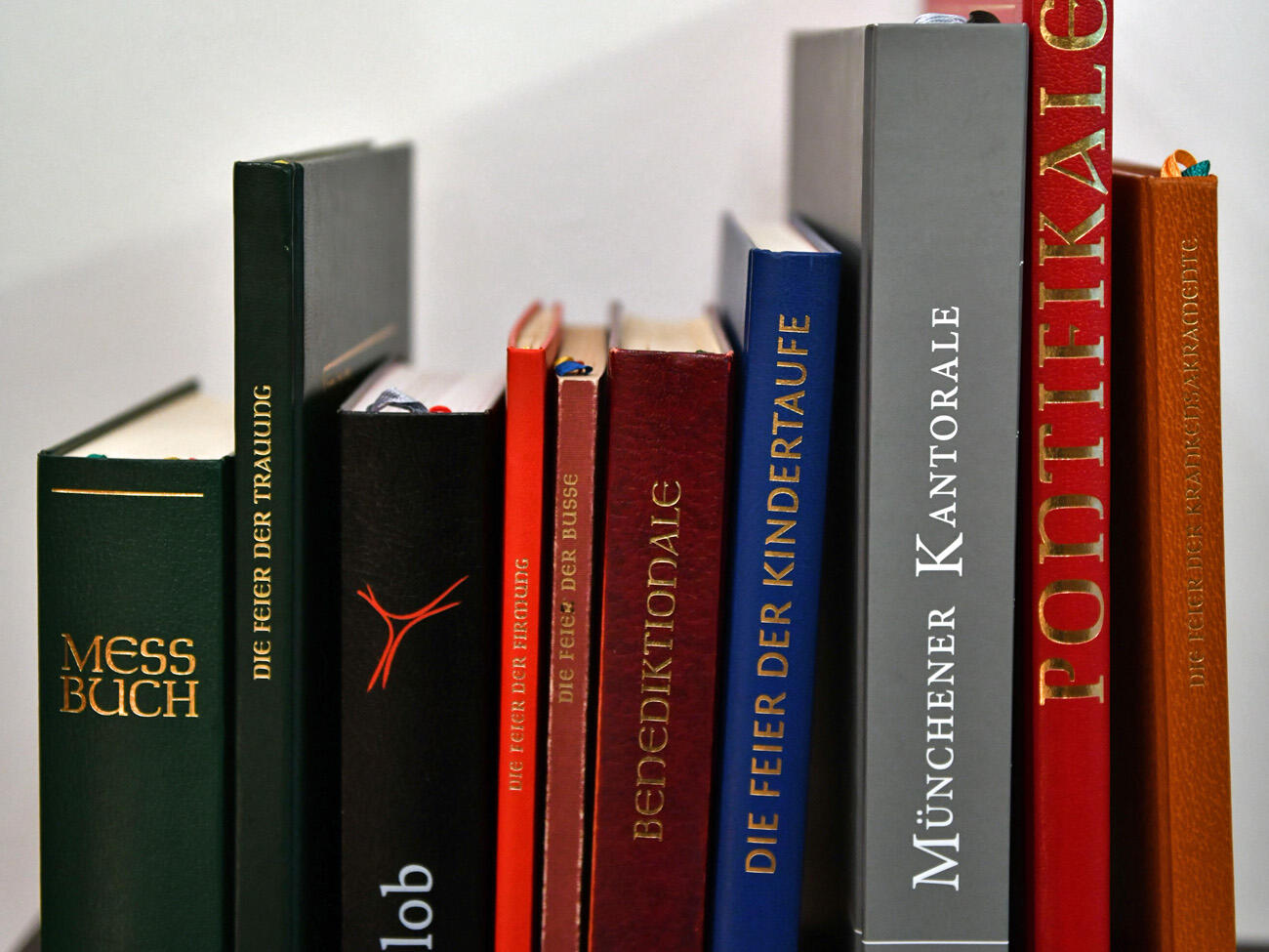 Auch die liturgischen Bücher werden im Kurs eine Rolle spielen. (Foto: Julian Schmidt / pba)