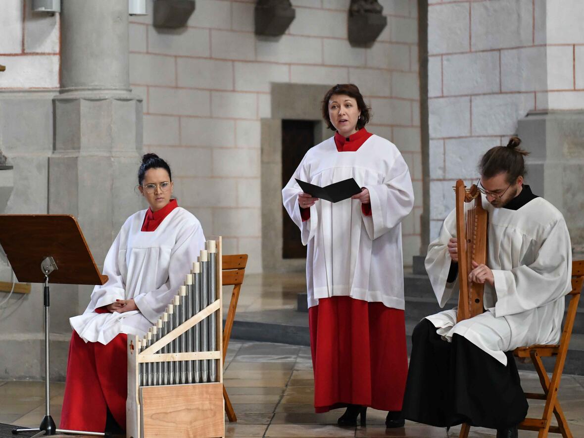 vortrag-zum-bronzeportal-des-augsburger-doms3681241