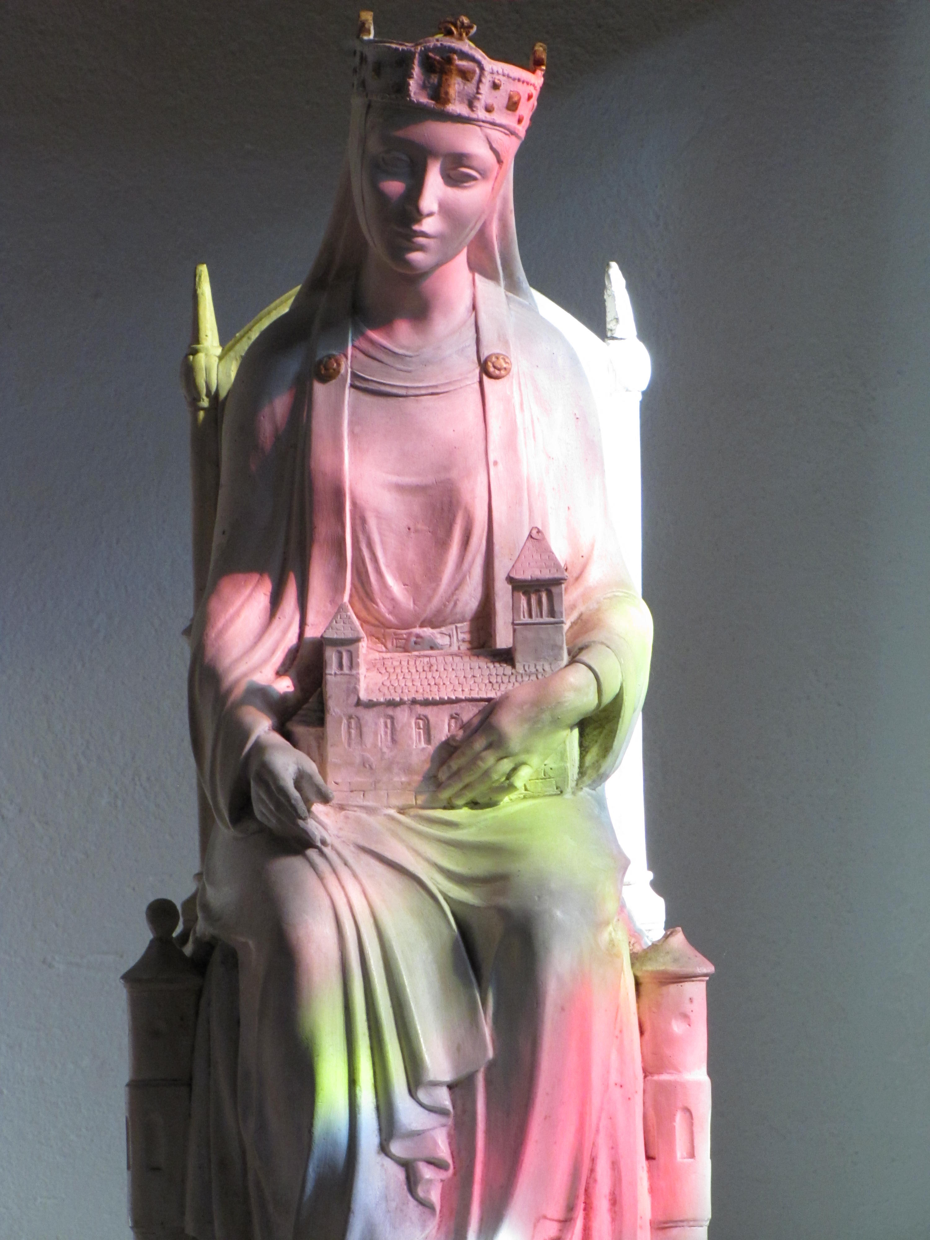 Skulpturmodell der hl. Adelheid in der Seltzer Pfarrkirche Saint-Étienne. Foto: © Ralph Hammann – Wikimedia Commons (CC BY-SA 4.0)