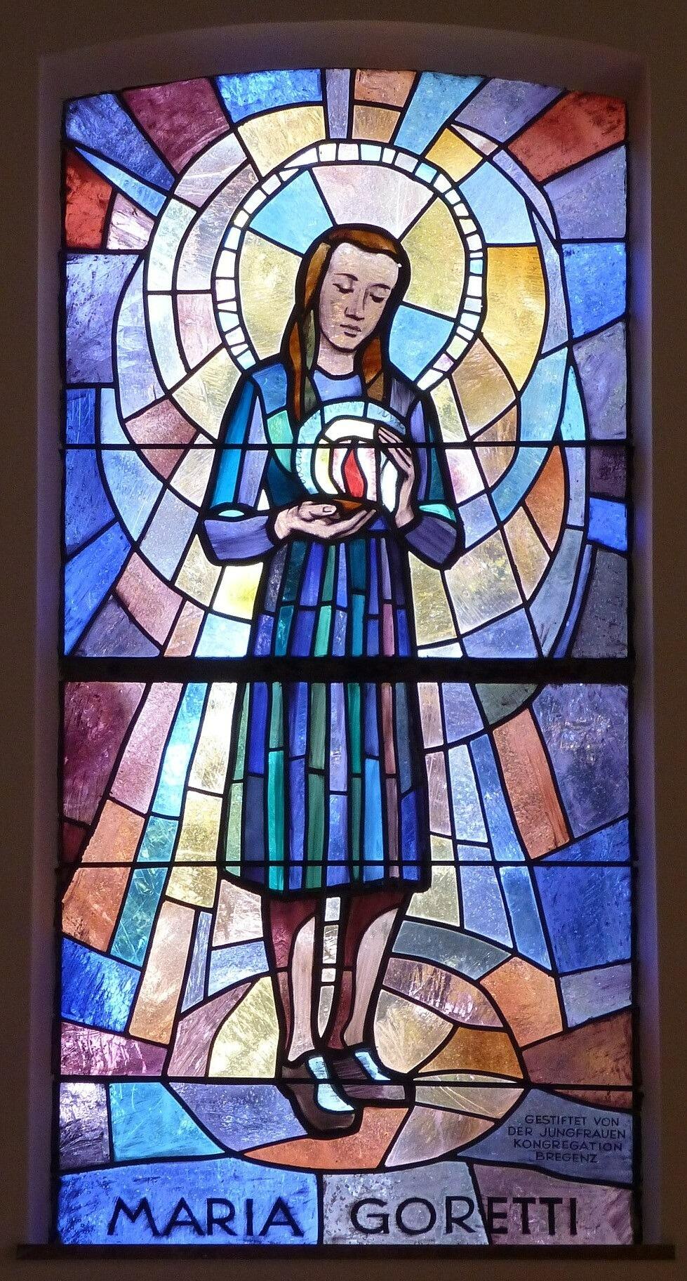 Seitenfenster von Albert Rauch in der Neuen Fatimakapelle auf dem Stollen, Langen bei Bregenz, 1952. Foto: Reinhard Müller (CC BY-SA 4.0)