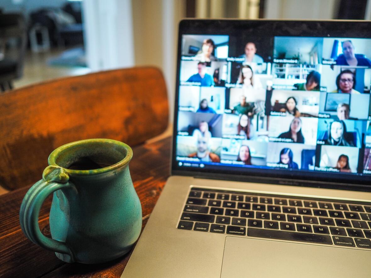 seelsorge-online-symbolbild-chris-montgomery-unsplash3942129