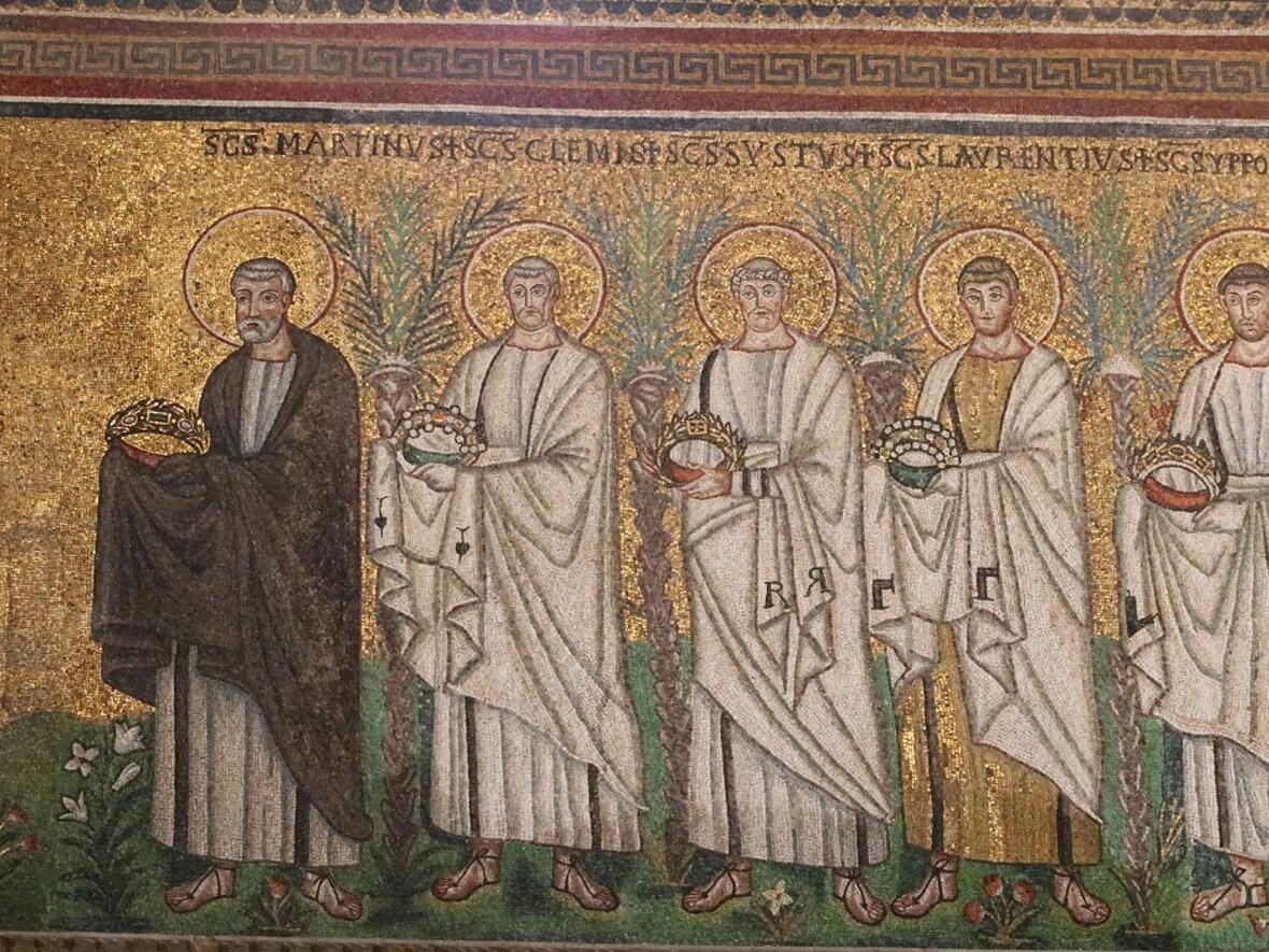 Prozession der Heiligen – Mosaik in Sant'Apollinare Nuovo in Ravenna (Foto: Dr. Peter C. Düren) 