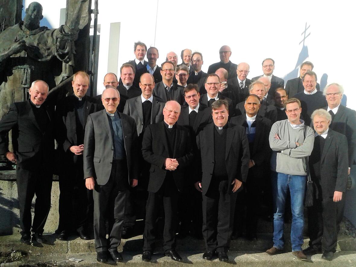 neuer-priesterrat-konstituiert-sich-amtszeit-geht-von-2013-bis-20181085611