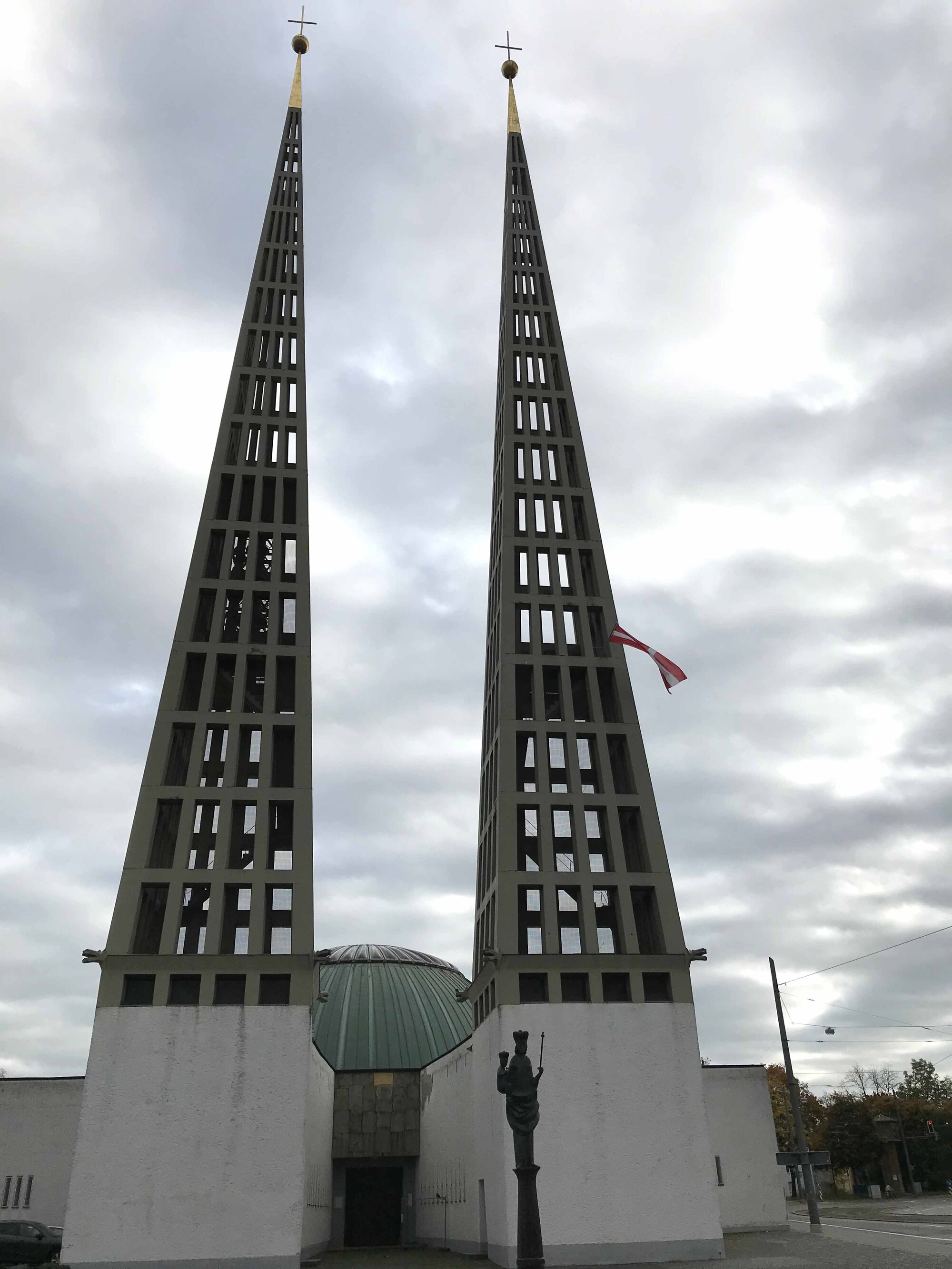 Kirchweihsonntag_Zachäus an der Stadtpfarrkirche Don Bosco in Augsburg (Foto Karl-Georg Michel_pba) web