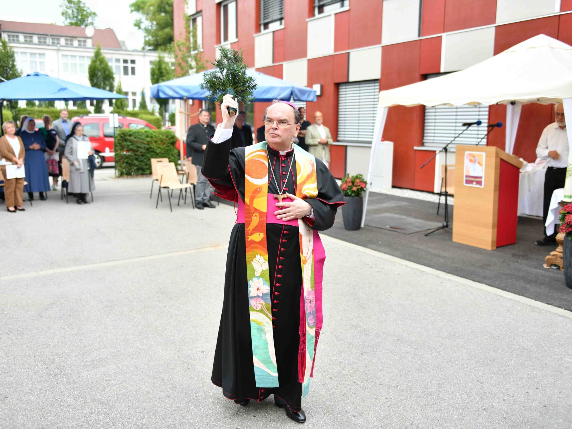 Wiedereinweihung des Caritas-Sozialzentrums in Augsburg (Foto Julian Schmidt_pba) DSC_5605