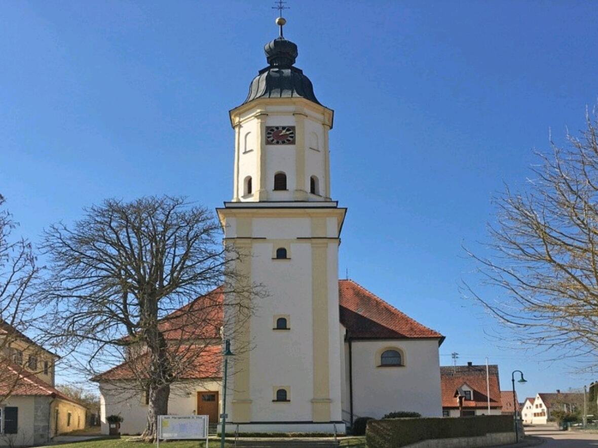 Die Pfarrkirche St. Vitus in Amerdingen (Foto: BR).