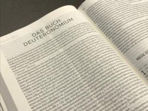 deuteronomium-seine-theologische-botschaft3641039