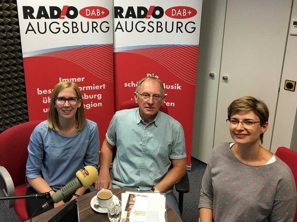 Am Sonntag zu hören: Moderatorin Katharina van der Beek im Gespräch mit Vera Schanz und Roman Aigner von der KLB. (Foto: SUV)
