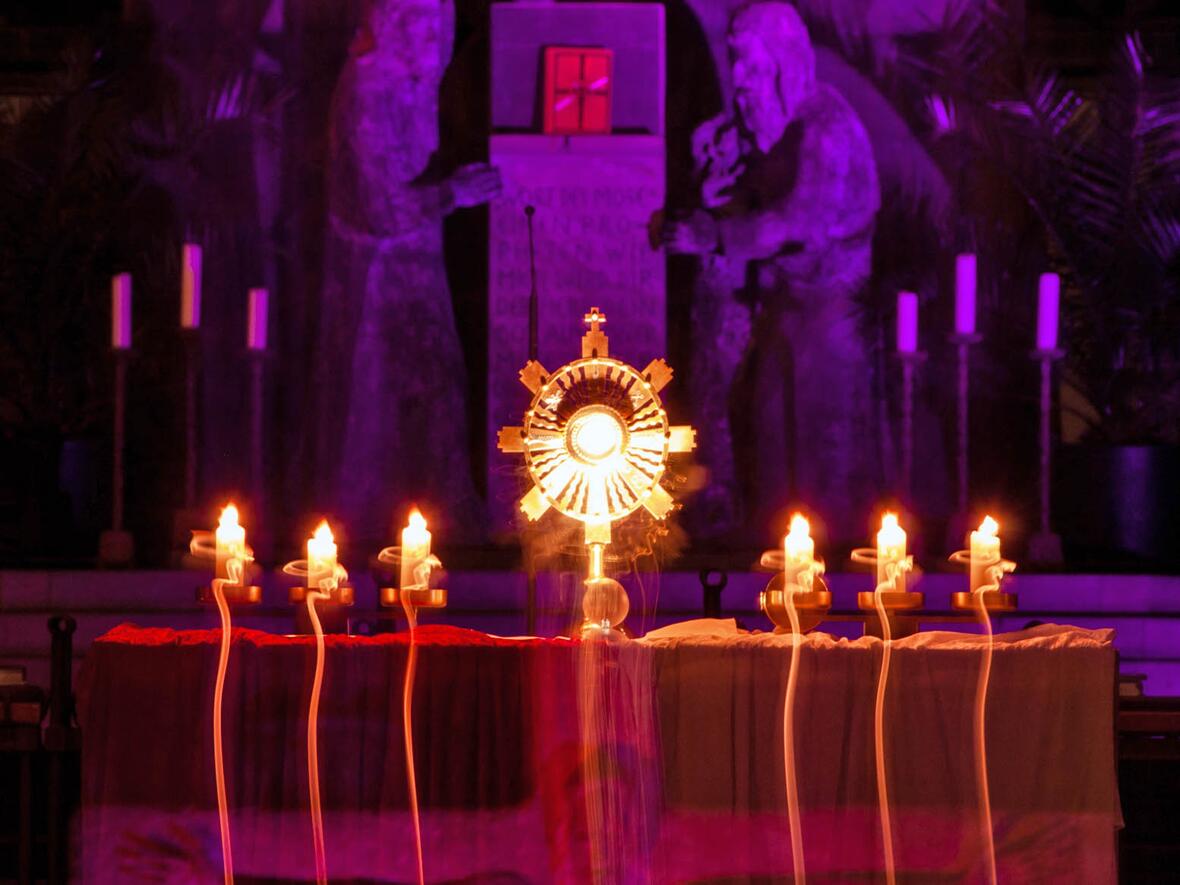 Nightfever bedeutet auch Lichtstimmung. (Archivfoto: Joshua Golde)