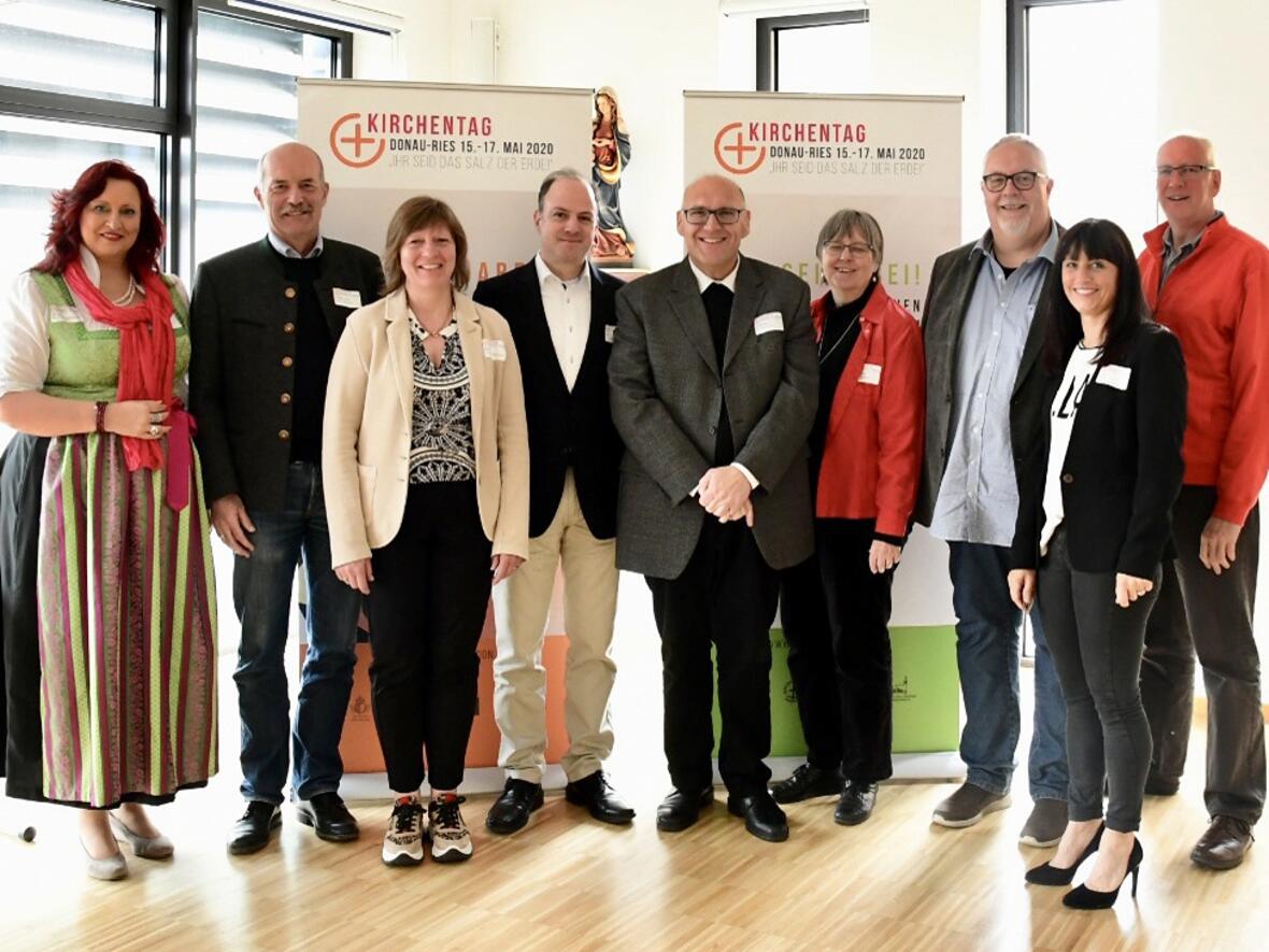 Die Steuerungsgruppe des regionalen Ökumenischen Kirchentags 2020 im Donau-Ries. (Foto: Steuerungsgruppe)