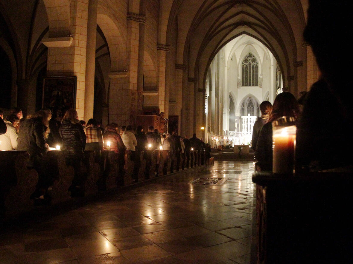 Osternacht im Augsburger Dom. (Fotos: Annette Zoepf / pba).