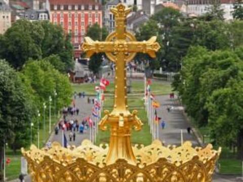 Rosenkranzbasilika im Heiligen Bezirk zu Lourdes