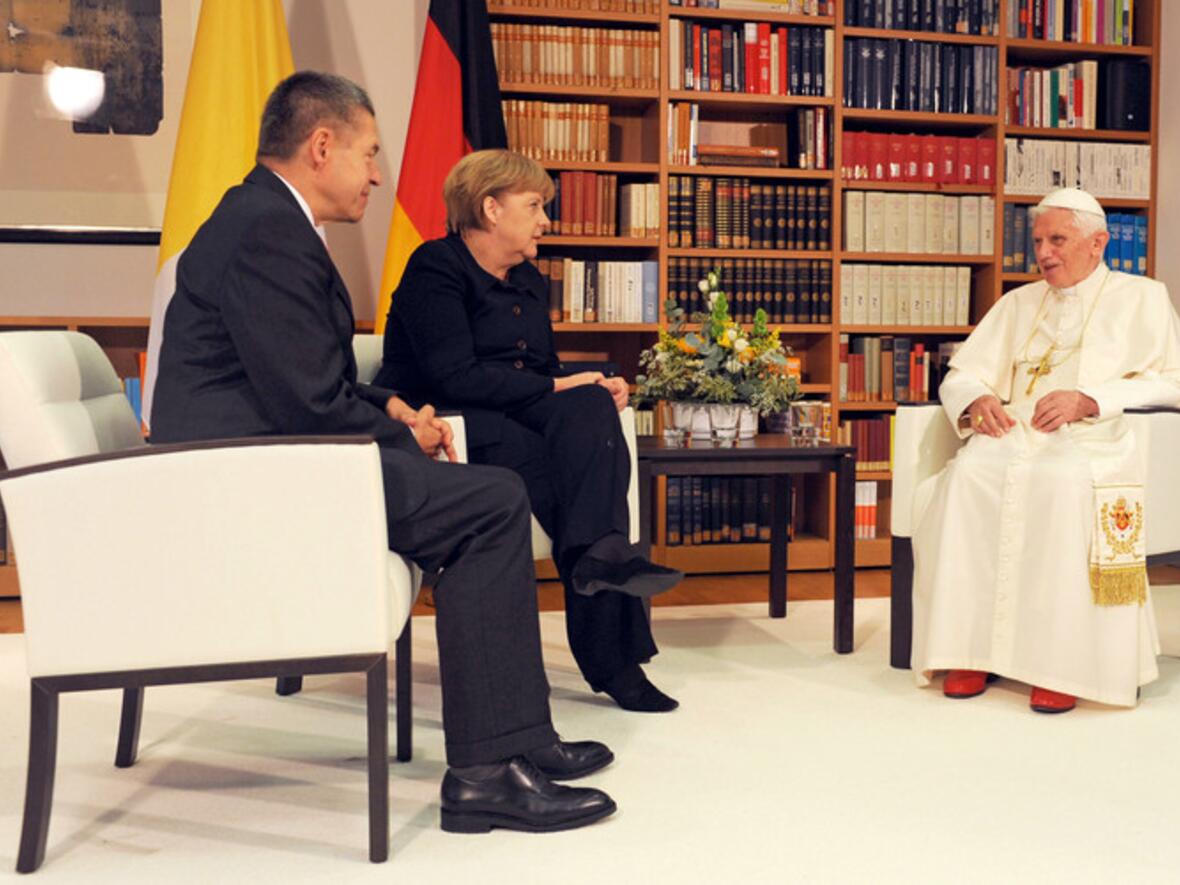 Joachim Sauer, Ehemann von Angela Merkel und Professor für physikalische und theoretische Chemie an der Humboldt-Universität zu Berlin, Bundeskanzlerin Angela Merkel, Papst Benedikt XVI.