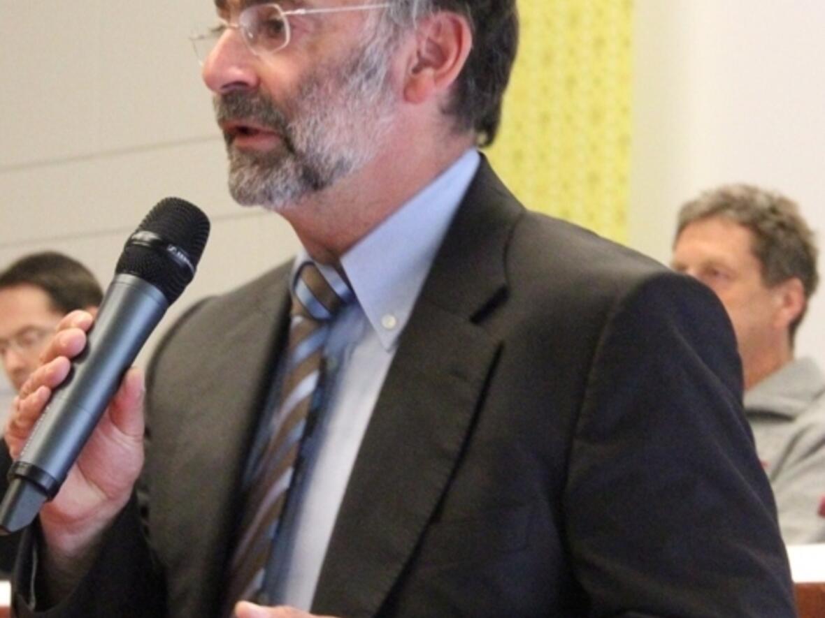 Bernhard Rößner, Leiter der Abteilung "Schule und Religionsunterricht" im Bistum Augsburg und Organisator des Schnuppertages an der Universität Augsburg.