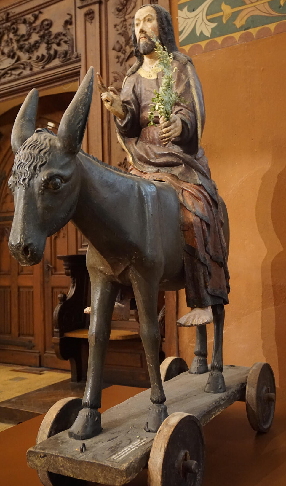 Palmesel in der Dominikanerkirche in Colmar (Foto: Gerda Riedl)