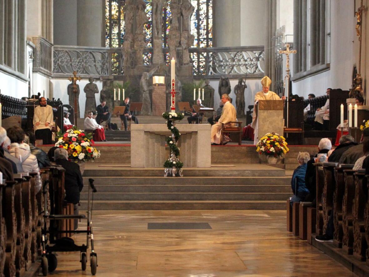Zahlreiche Gläubige haben heute am Ostergottesdienst im Augsburger Dom teilgenommen. (Foto: Annette Zoepf/pba)