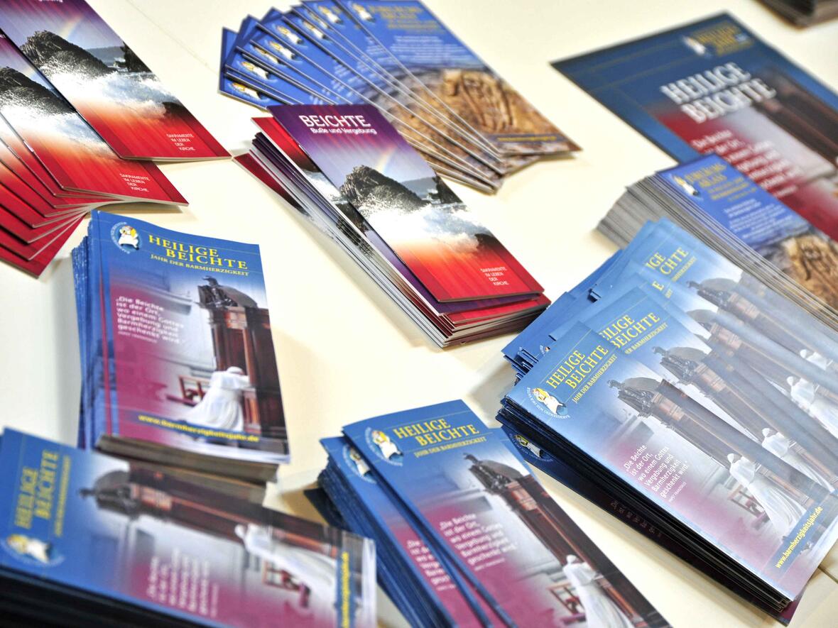 Eine Auswahl an Publikationen zur Beichte, die im Jahr der Barmherzigkeit erschienen sind.
