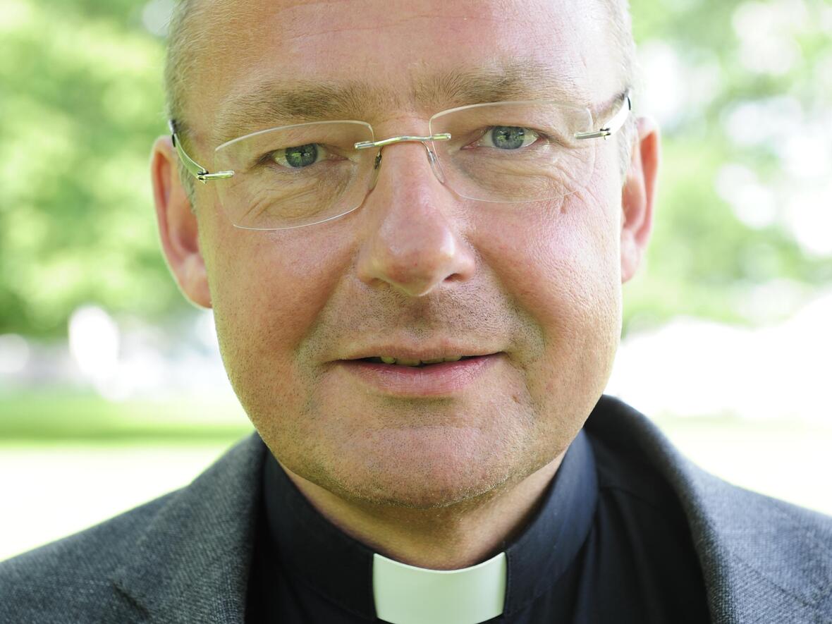 pfarrer-dr-lindl-das-internet-ist-ein-ort-fuer-gott1743701