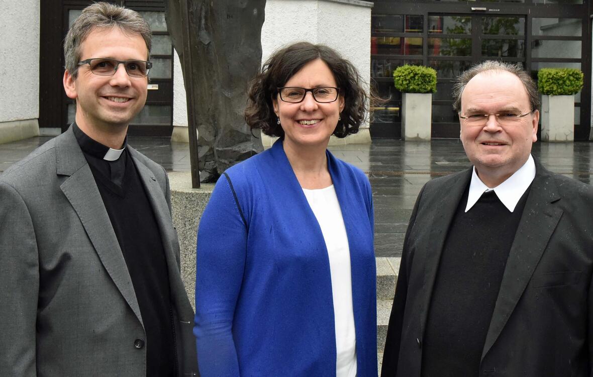 Domkapitular Armin Zürn, Angelika Maucher und Seelsorgeamtsleiter Prälat Dr. Bertram Meier (v.links). (Foto: Matthias Altmann /pba)