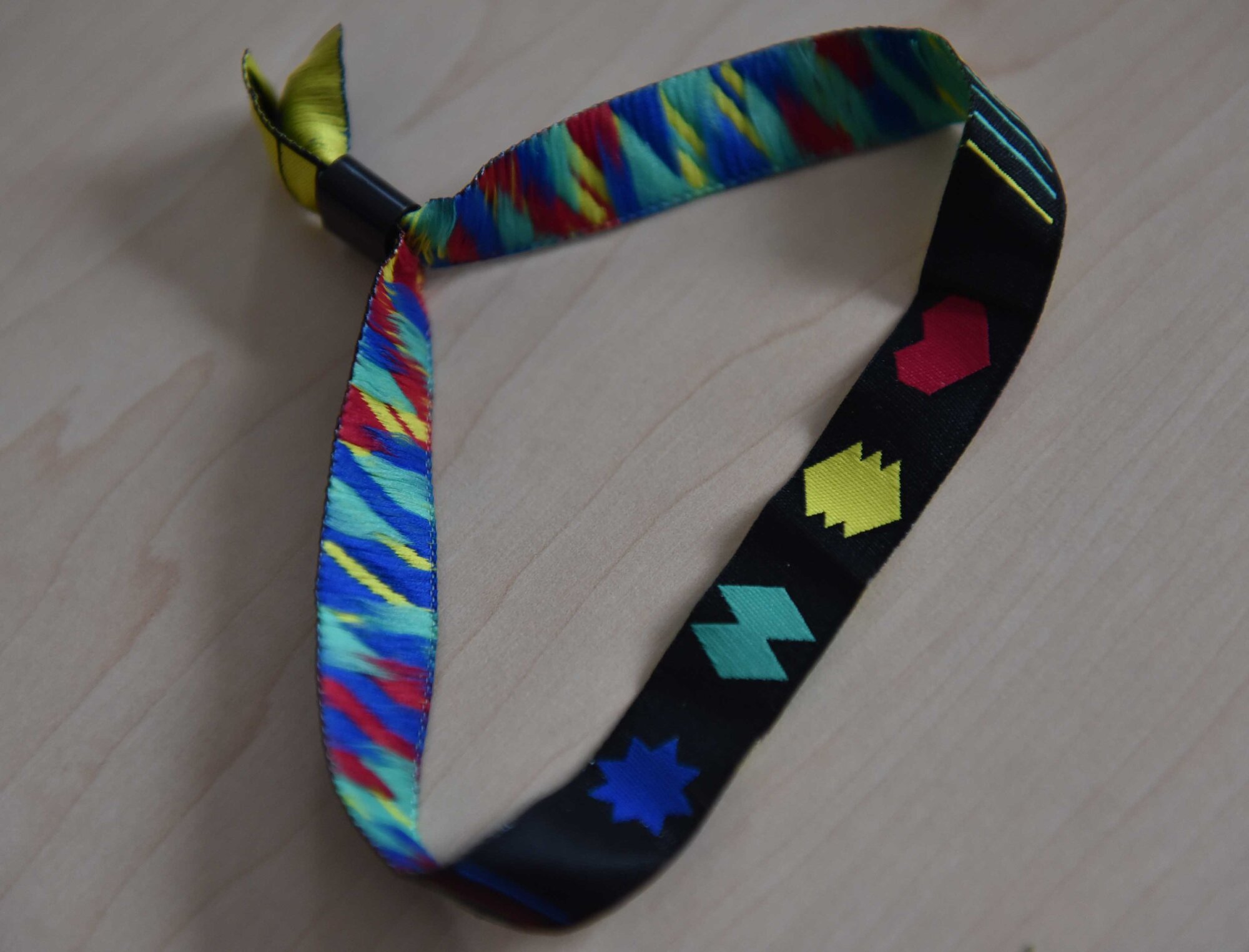 Jugendplan_Young_Armband