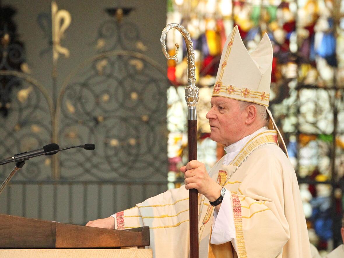 Während seiner Predigt ging Bischof Konrad auch auf das Motto der diesjährigen Ulrichswoche ein: Wie im Himmel, so auf Erden (Foto: Annette Zoepf/pba)