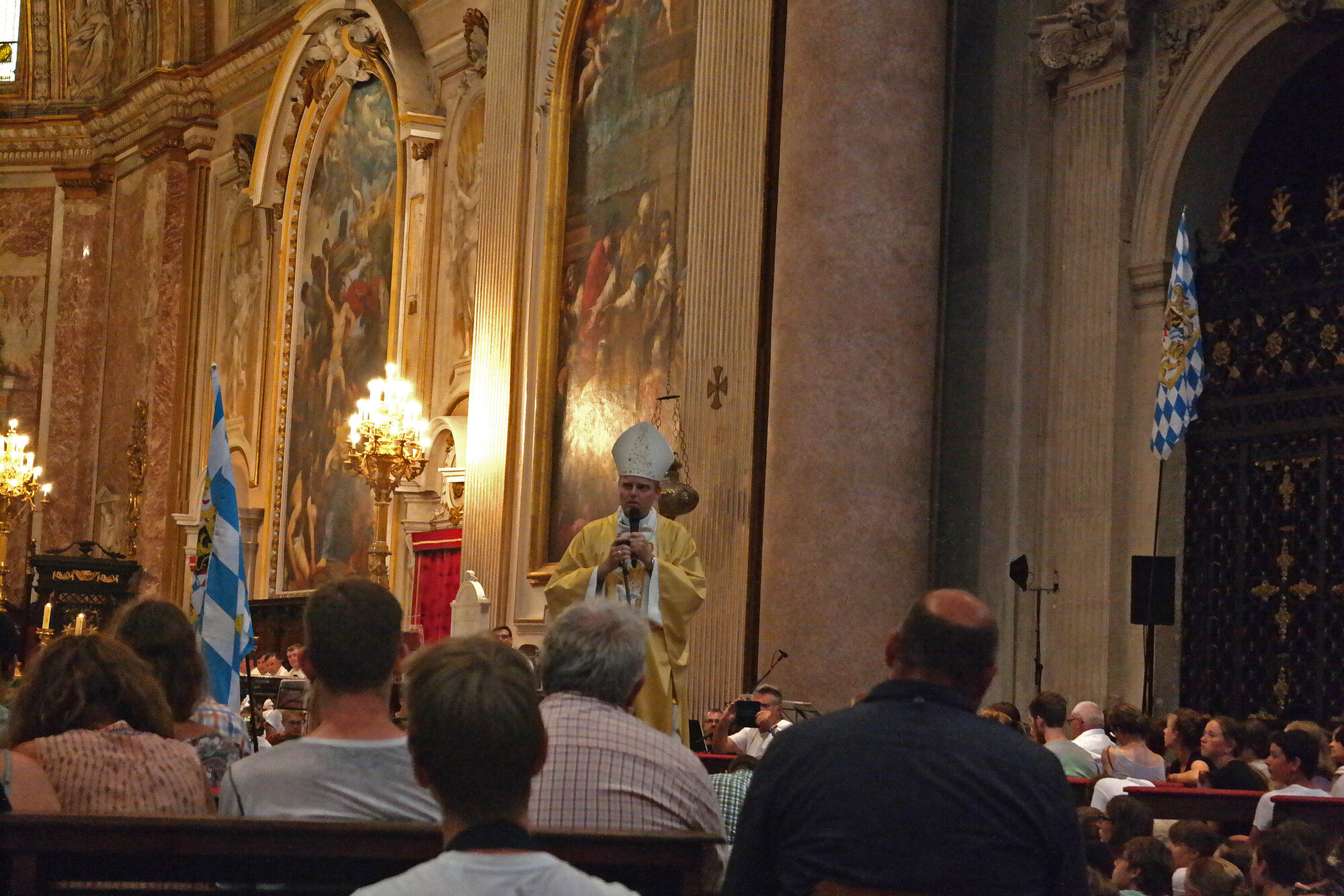 Weihbischof Florian Wörner predigte beim Abschlussgottesdienst in der Kirche Santa Maria mater degli angeli. 