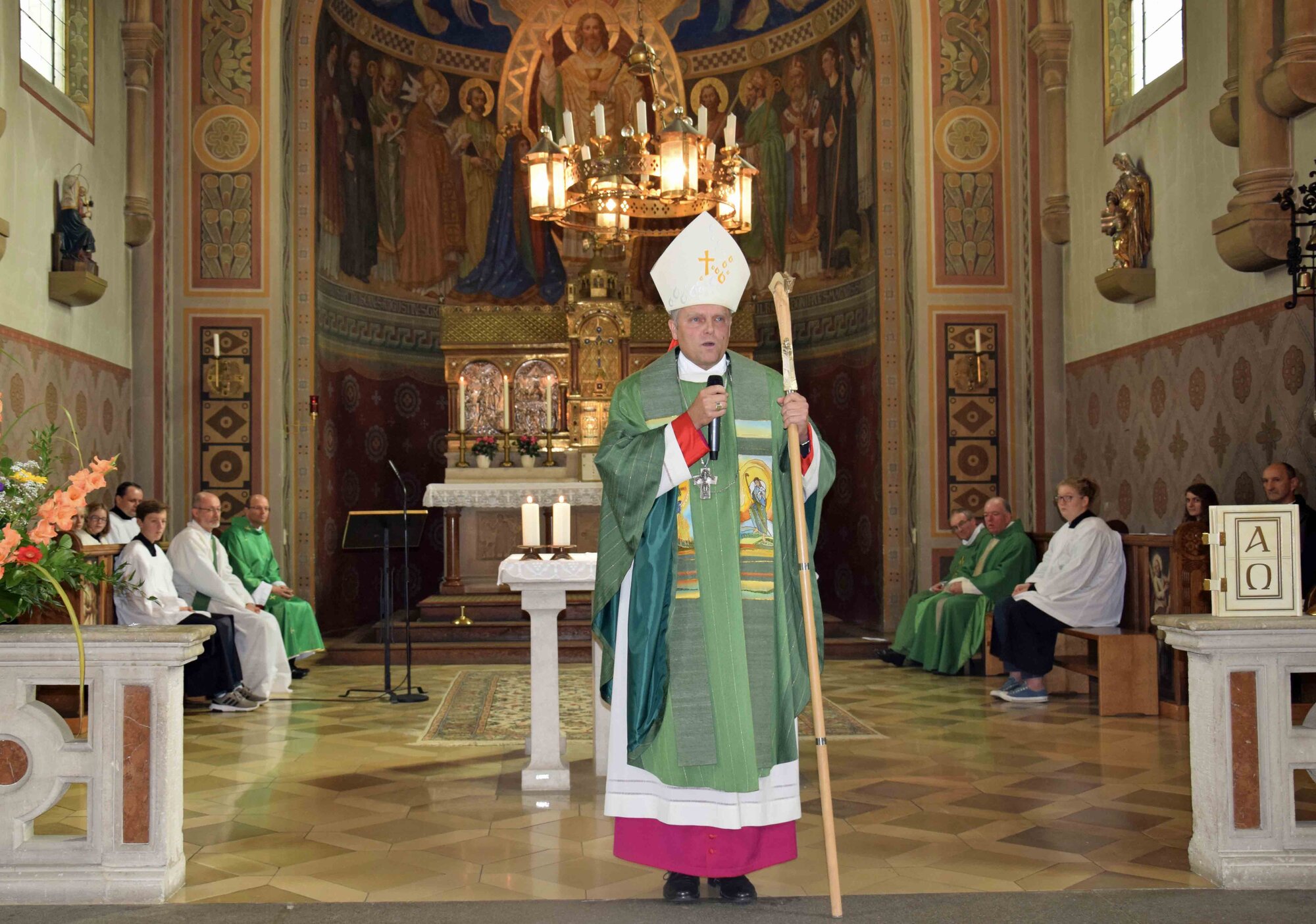 Weihbischof Wörner ermutigte die Gottesdienstbesucher zu einer lebendigen Christusbeziehung. (Foto: Verspohl-Nitsche)