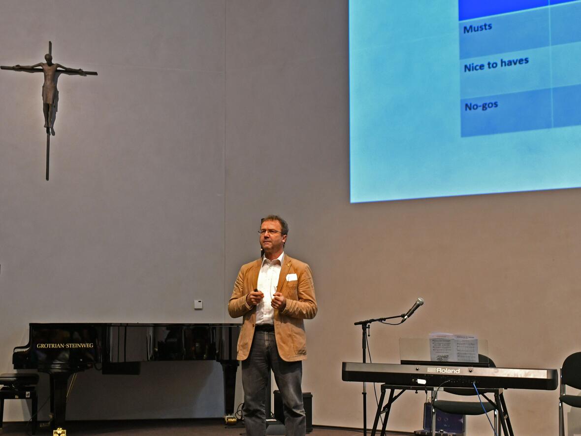 Dr. Georg Plank aus Graz referierte beim Studientag des Seelsorgeamts zum Thema Pastoralinnovation. (Foto: Simone Zwikirsch / pba)