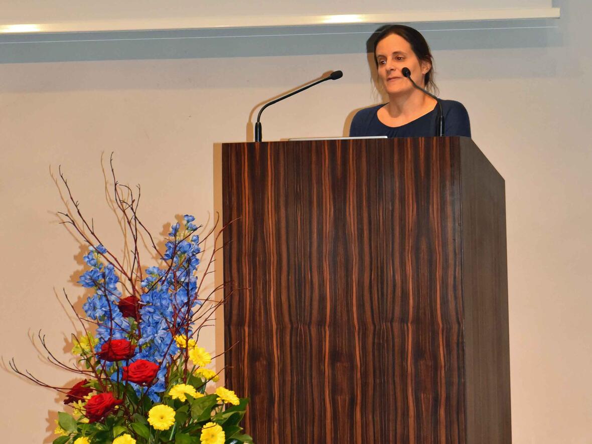 Prof. Dr. Katharina Karl, Leiterin des Jugendpastoralinstituts Don Bosco in Benediktbeuern, referierte zum Thema: „Wie geht entscheiden? Qual der Wahl und die große Freiheit. Foto: Maria Steber / pba.