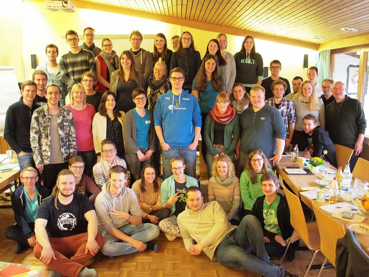 Die Teilnehmer der Frühjahrsvollversammlung 2018 der KLJB Augsburg. Das Leitwort dieses Mal lautete „Sich mit Gott auf den Weg machen“. (Foto: KLJB)