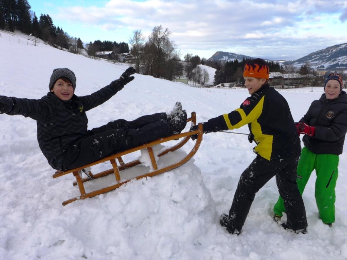 gluecksmomente-bei-der-faschingsfreizeit-genossen-und-sich-beim-karwochenkurs-auf-ostern-vorbereiten1643689