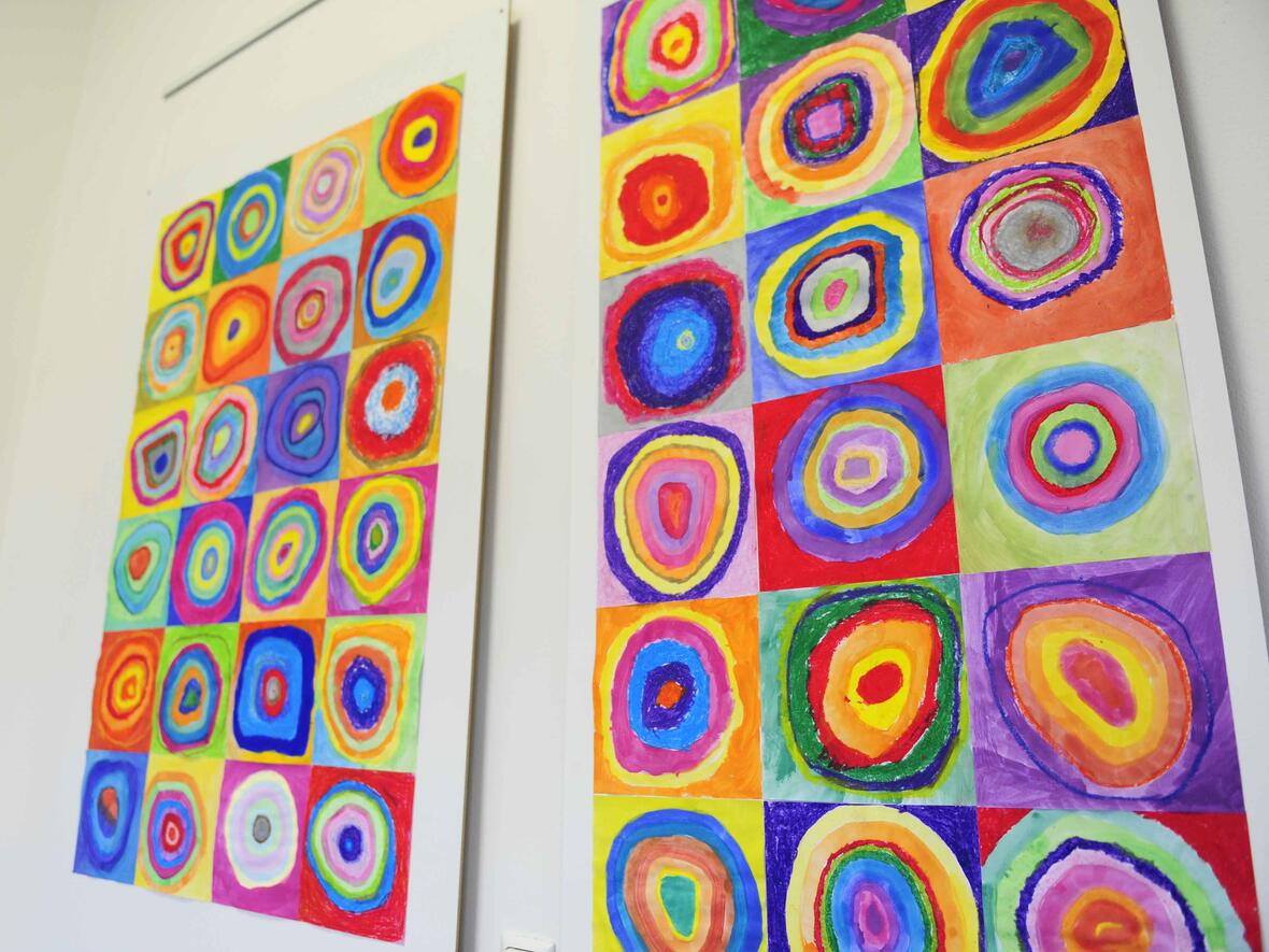 fortbildungsprogramm-2016-bilder-und-kunstobjekte-der-franz-von-assisi-schule-schmuecken-neues-heft1587185