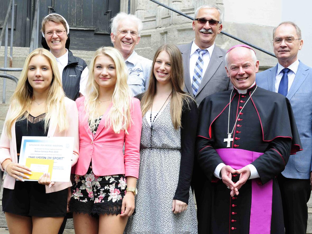 Das P-Seminar 2013/15 am St.-Bonaventura –Gymnasium Dillingen mit dem Thema "Inklusion im Sport". (Foto:Maria Steber / pba). 