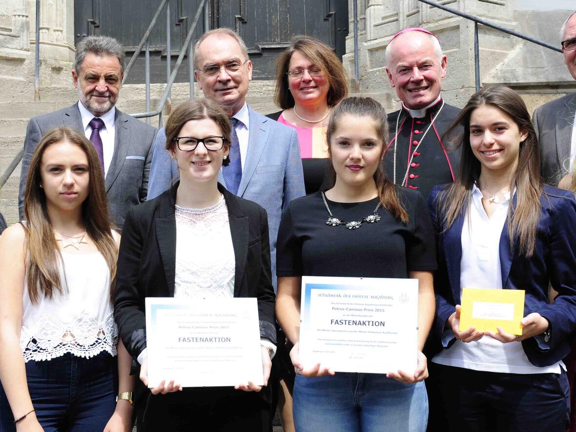 Die Schülerinnen der Marienschulen in Kaufbeuren wurden für ihre Fastenaktion ausgezeichnet. (Foto: Maria Steber/pba).