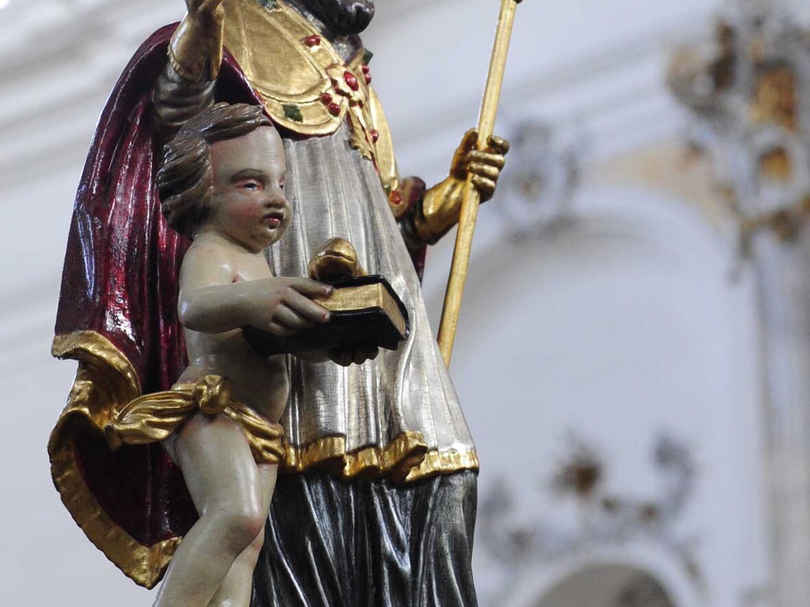 Der heilige Ulrich in der Basilika in Ottobeuren. Am 8. Juli wird sein Reliquienschein den Weg dorthin finden (Foto: Maria Steber /pba).