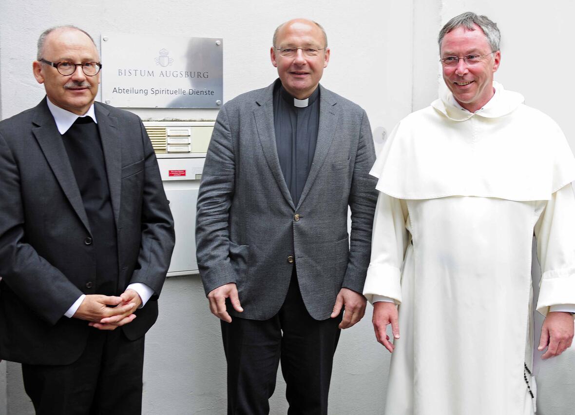 Dr. Michael Lechner, Pfarrer Dr. Ulrich Lindl und Pater Thomas A. Schuster OP (v.links). Foto: Iris Hahn/pba.