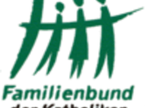 kritik-an-zdk-erklaerung-katholische-lehre-zu-ehe-familie-und-sexualitaet-ist-tragfaehig1493624