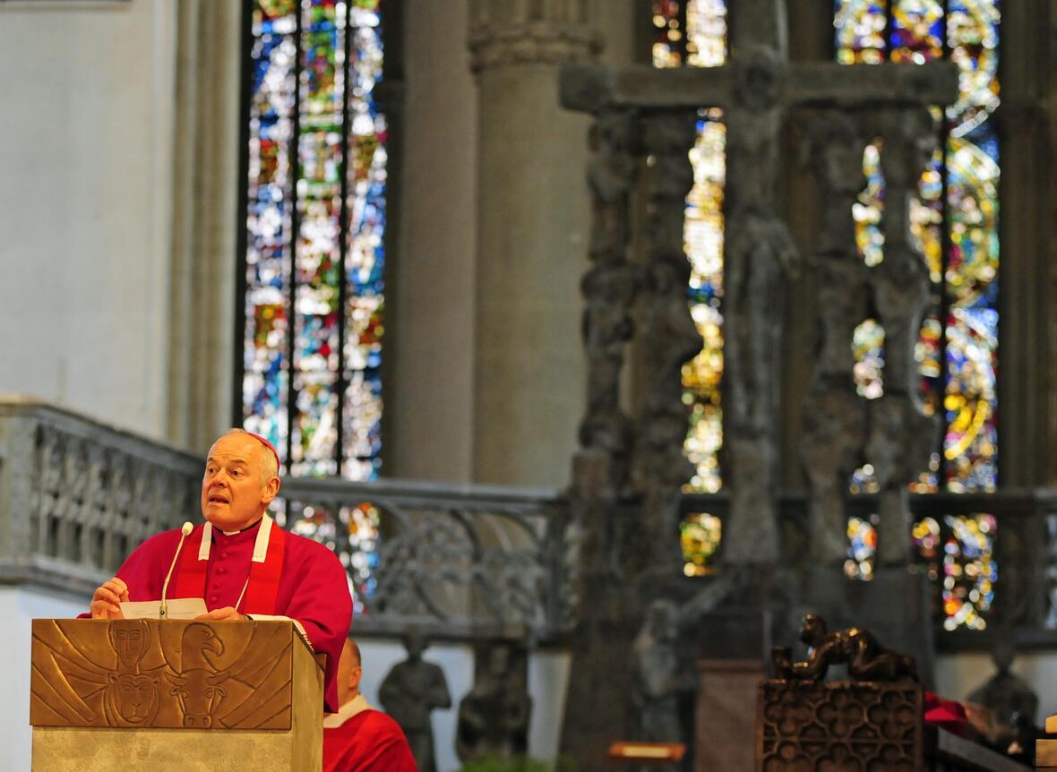Weihbischof Anton Losinger: "Beim Kreuz geht es um die Fundamente unserer menschlichen Identität".  Foto: Nicolas Schnall/pba