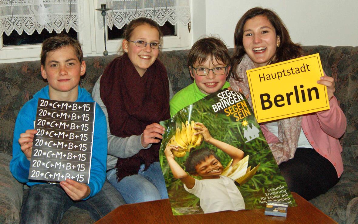 Die Sternsingergruppe aus Bad Wörishofen ist bestens gerüstet für ihren Besuch bei der Bundeskanzlerin in Berlin. (Foto: Daniela Hölzle) 