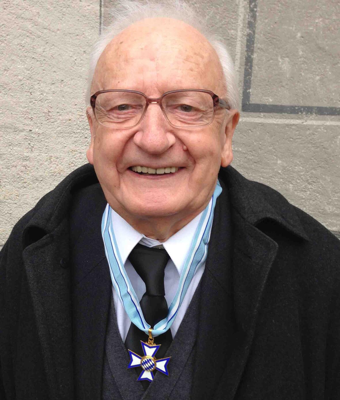 Domkapitular i.R. Professor Dr. Georg Schmuttermayr. (Foto: Peter Düren)