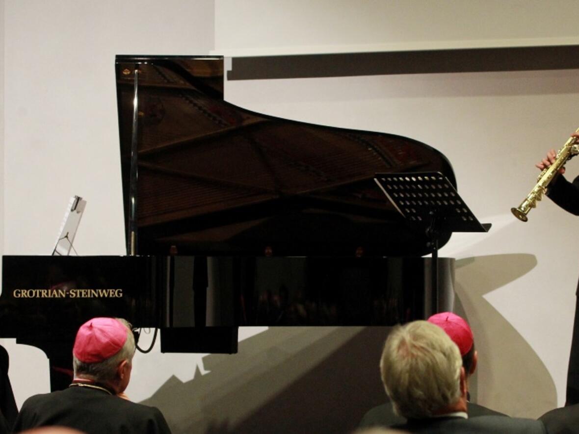 apostolischer-nuntius-spricht-ueber-die-herausforderungen-der-kirche-heute1343216