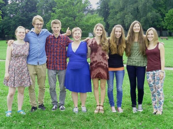 Acht Freiwillige, die Mitte August nach Chile, Argentinien oder Südafrika ausreisen. (Foto: Freiwilligendienste im Bistum Augsburg)